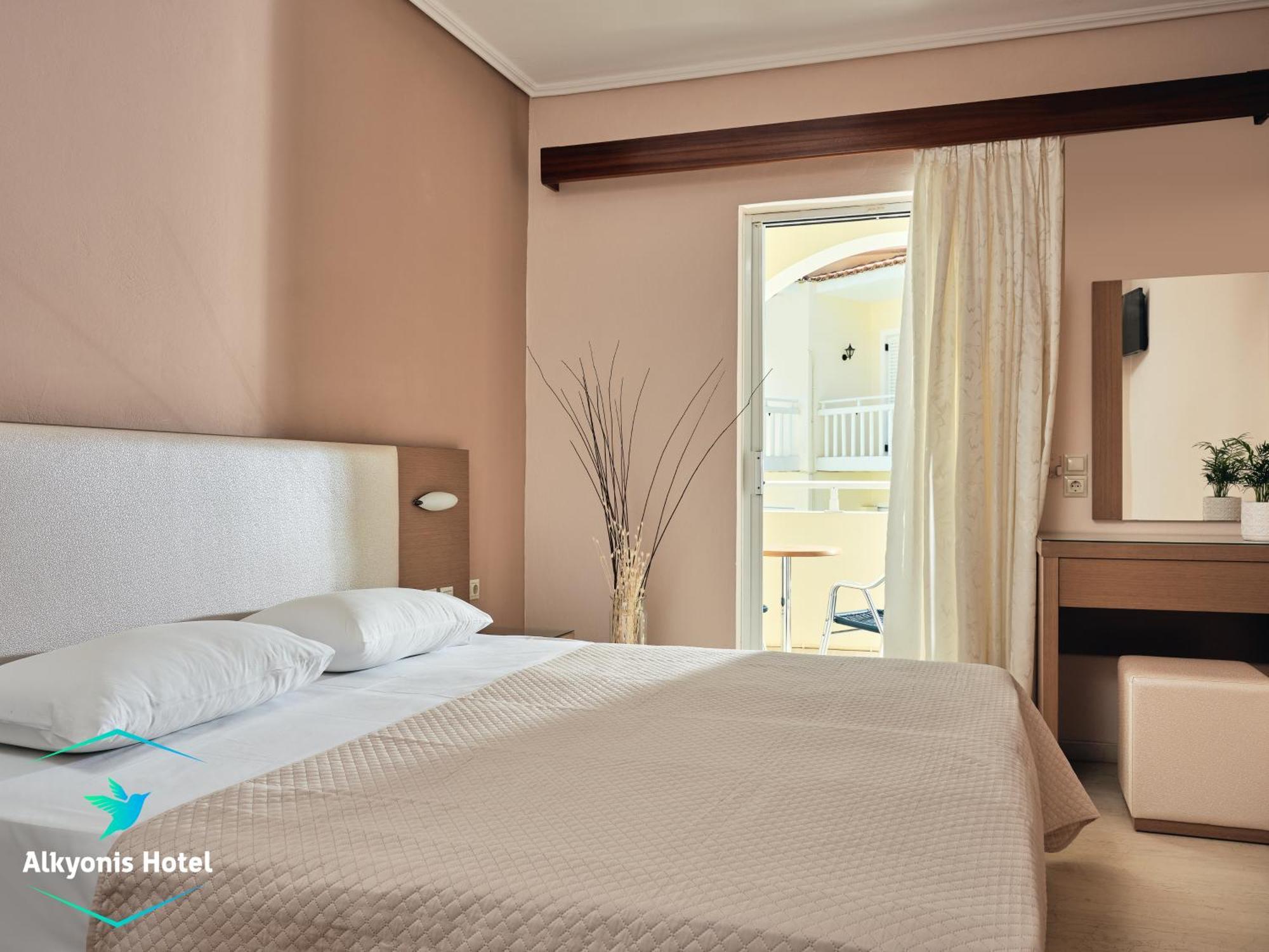 Alkyonis Hotel ลากานาส ภายนอก รูปภาพ